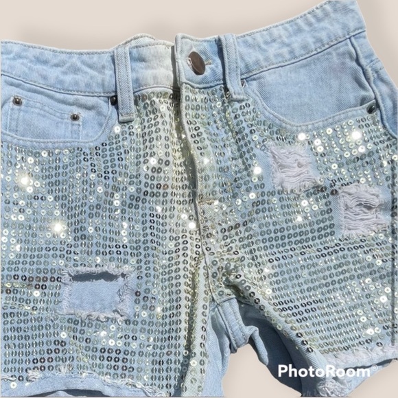 FOREVER 21 Light Wash Denim Distressed Sequins Festival Long Bermuda Jean Shorts - Picture 8 of 8